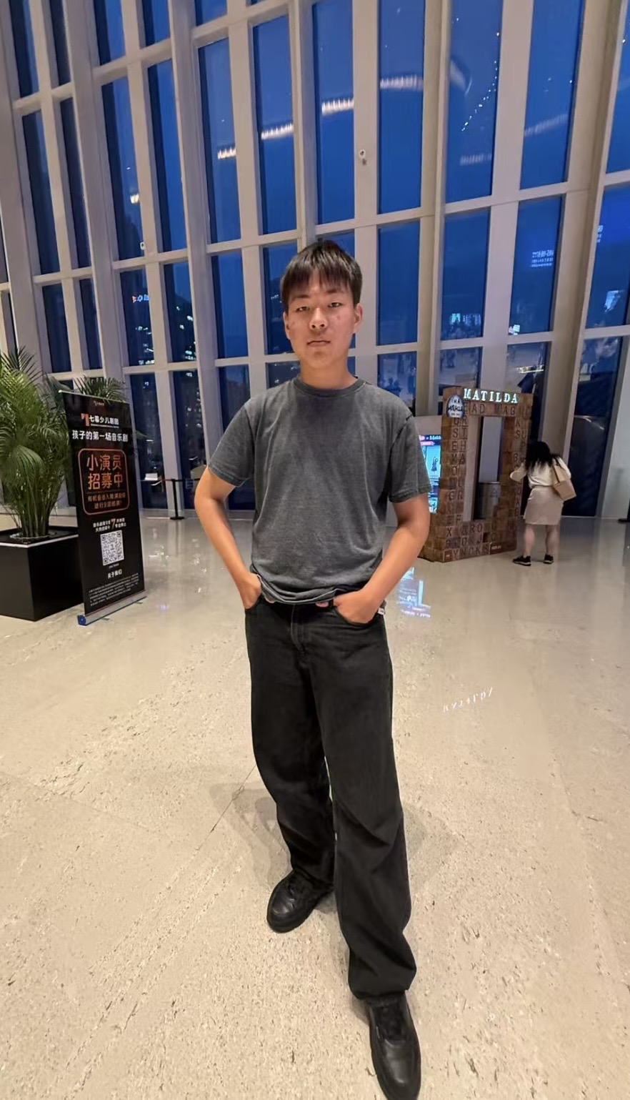 Portrait of Henry Hanyuan Liu
